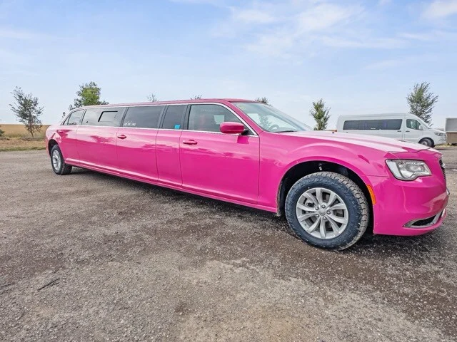 Nottingham Pink Limousine for hire