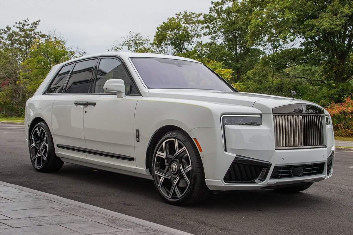 Nottingham Rolls Royce Cullinan wedding